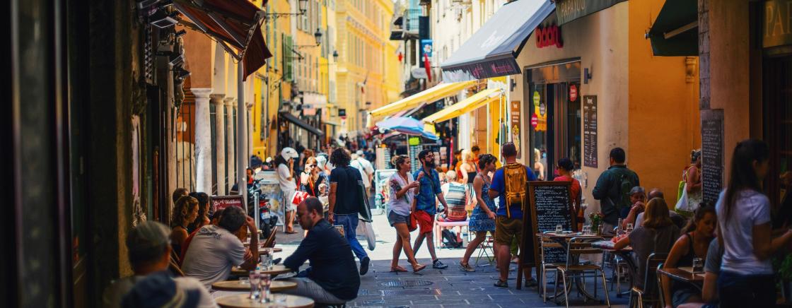 EXPLORER LE VIEUX NICE: SECRETS, HISTOIRE ET CHARME MÉDITERRANÉEN